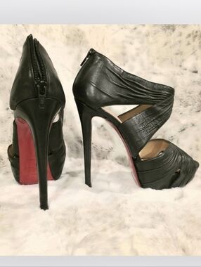 Christian Louboutin Black Strappy Nappa Leather Stiletto Heels EU 38.5 / US 8